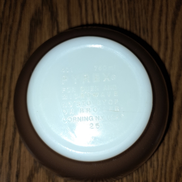 Pyrex Vintage Woodland Mixing Bowl 750 Milliliter Brown White - Picture 5 of 7